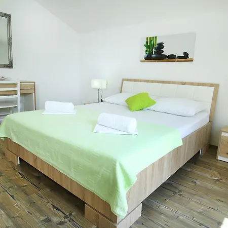 Apartments Nemira Exclusive Omis Exterior photo
